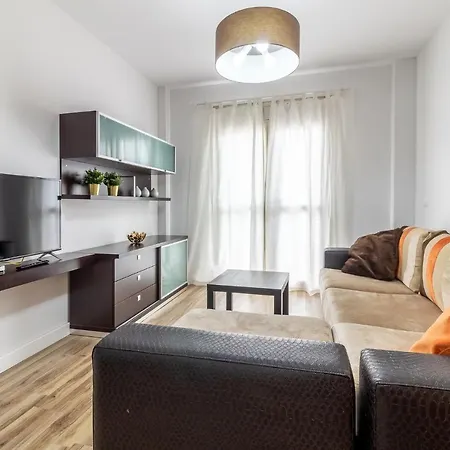 Flatguest Almansa * 3bdr * Parking * Wifi 아파트 라스팔마스