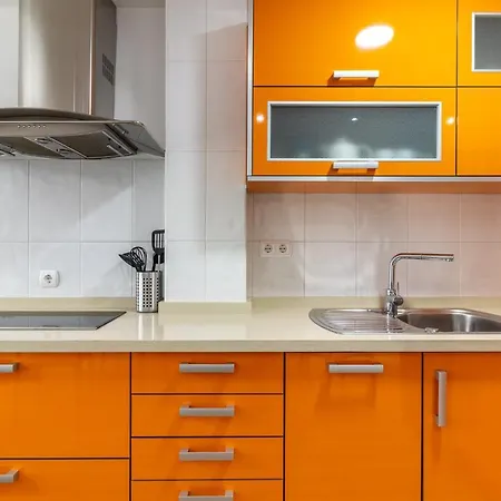 아파트 Flatguest Almansa * 3bdr * Parking * Wifi *