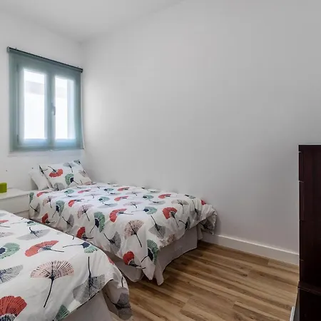 Flatguest Almansa * 3bdr * Parking * Wifi 아파트 라스팔마스